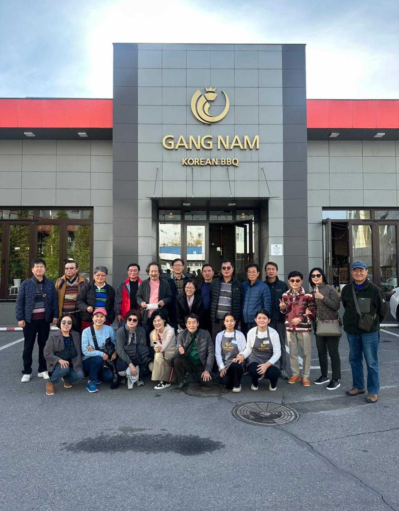 Hotel Golden Dragon Bishkek Esterno foto