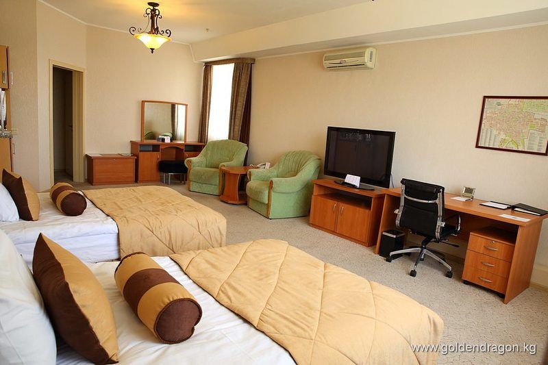 Hotel Golden Dragon Bishkek Esterno foto
