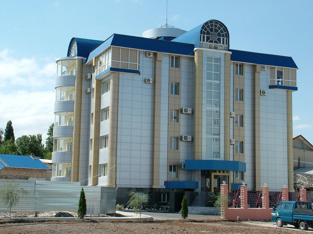 Hotel Golden Dragon Bishkek Esterno foto